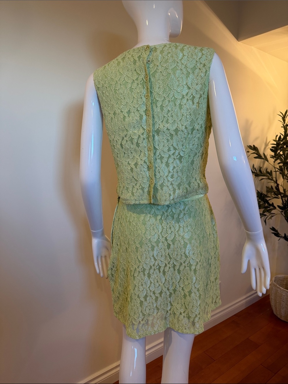 Body & Best London Green Lace 2 Piece Top Skirt Set Top Size 12 Skirt Size 14 - Picture 2 of 9